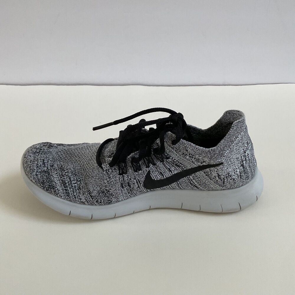 Nike Free RN Flyknit Women's Size 8 US Black White Oreo Running Shoes 880844-101 - Picture 4 of 10